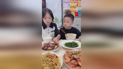 娱乐吃瓜酱弟弟吃剩饭,揭秘“酱弟弟”吃剩饭背后的故事